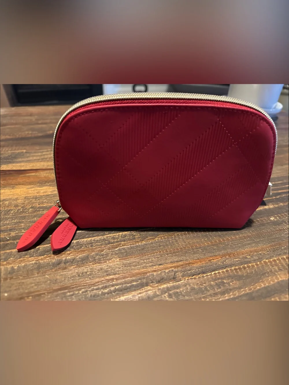 Almost New Burberry Beauty Red Check Cosmetic Pouch Makeup Bag w/ Original Box